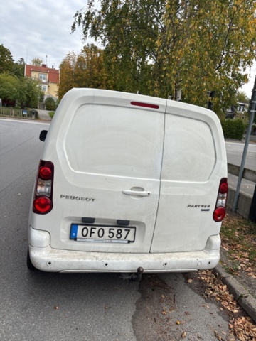 1425549-6 Skåpbil Peugeot Partner 1.6 BlueHDi Manuell, 75hk -2016 (Reparationsobjekt)