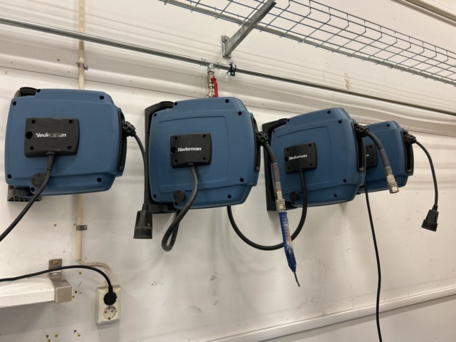 1363383-3 Tryckluft och el