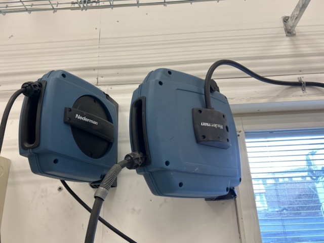 1363383-4 Tryckluft och el