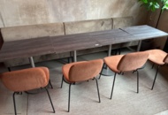 1425874 Chambre separee möblemang - Bord 4 st, stolar 4 st, soffor 3 sektioner, lampa 20 glödlampor