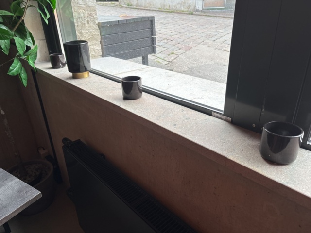 1425874-13 Chambre separee möblemang - Bord 4 st, stolar 4 st, soffor 3 sektioner, lampa 20 glödlampor