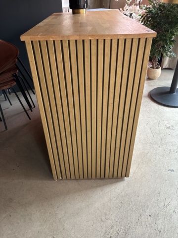 1425875-12 Hovmästarpulpet, barbord, menytavla, reklamskylt, klädhängare 2 st