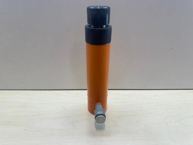 1427420-2 Tryckcylinder 11 Ton