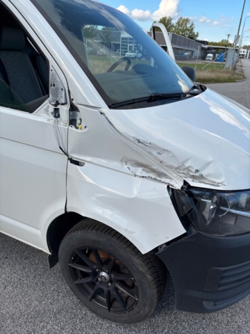 1428323-17 Volkswagen Transporter T28 2.0 TDI BMT Manuell, 102hk, 2016