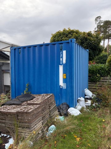 1429527-2 Isolerad 10 fots container i bra skick