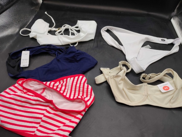 1411177-11 Badplagg 160 st – Blandade modeller, olika färger och storlekar