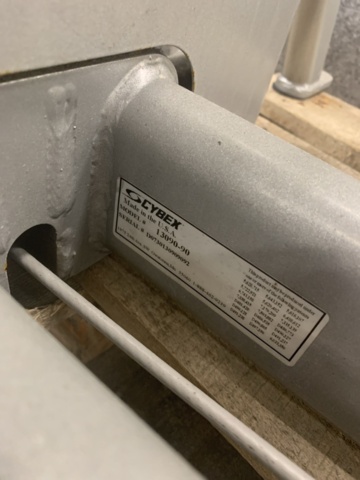 1429553-11 Cybex vr1 abdominal machine