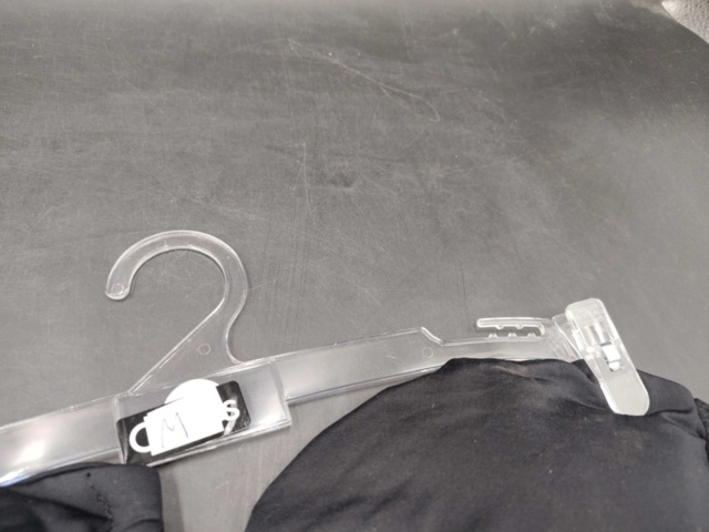 1411180-4 Swimwear 147 pcs – Mixed models, different colors and sizes