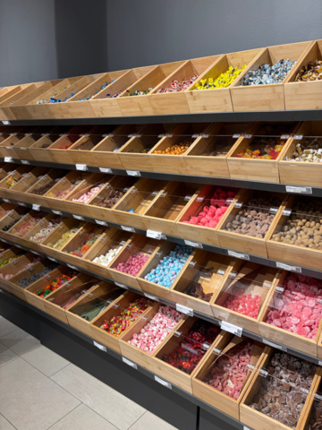 1410702-4 Lösgodishyllor inkl lösgodis