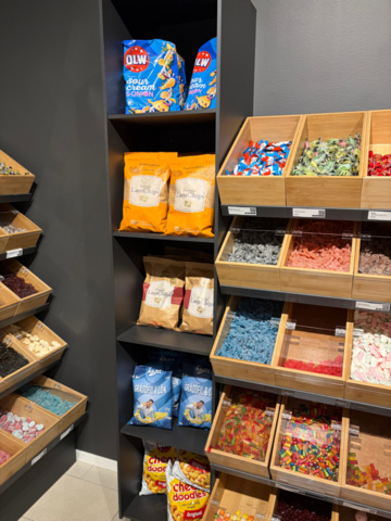 1410702-14 Lösgodishyllor inkl lösgodis