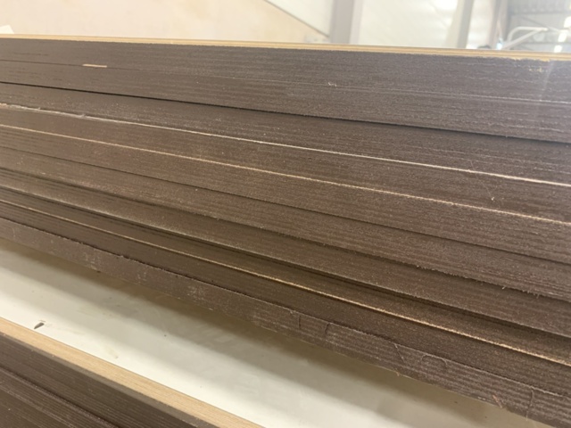 1429810-4 20 st Golvskivor till fordon