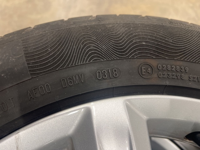 1429812-12 4 st Kompletta hjul till Volvo V90 med sommardäck 225/55 R17 97V