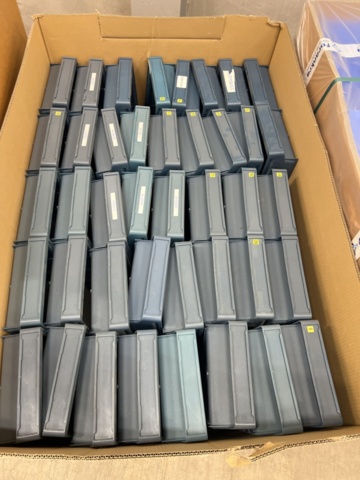 1429814-4 Större sortiment med plastbackar