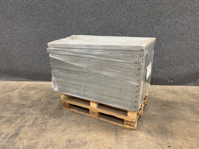 1429817-1 Hyllplan till hissautomat