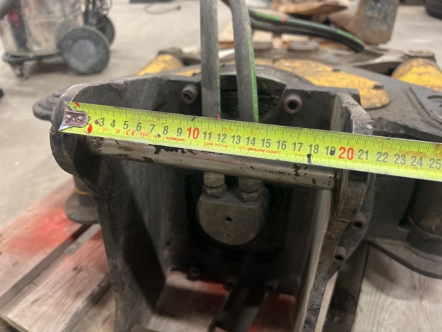 1419991-11 Betongsax / rivningssax med S40 fäste - Darda CC 420 -2016