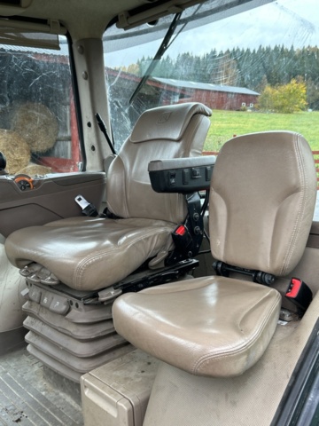 1433856-36 Traktor med lastare John Deere 7310R -2019