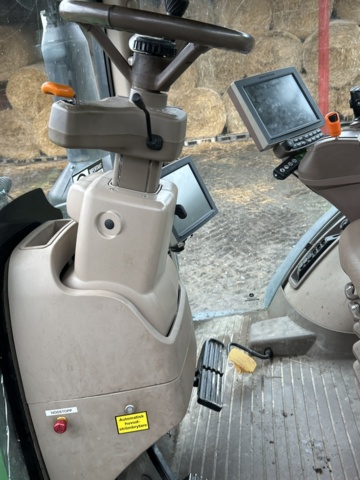 1433856-38 Traktor med lastare John Deere 7310R -2019