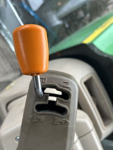 1433856-57 Traktor med lastare John Deere 7310R -2019