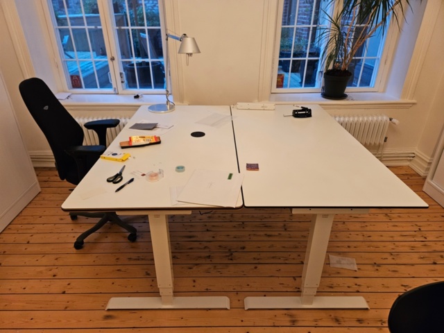 918961-2 Kontorsmöbler, Fritz Hansen bord & stolar, skrivare m.m.