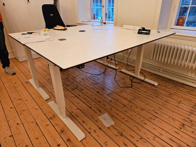 918961-4 Kontorsmöbler, Fritz Hansen bord & stolar, skrivare m.m.