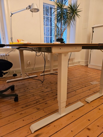 918961-6 Kontorsmöbler, Fritz Hansen bord & stolar, skrivare m.m.