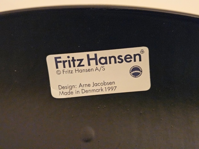 918961-11 Kontorsmöbler, Fritz Hansen bord & stolar, skrivare m.m.