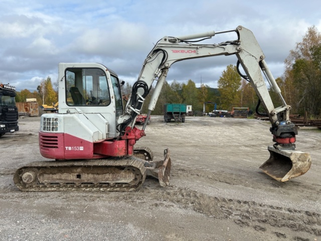 1378200-4 Bandgrävare med rototilt Takeuchi TB153FR -2009