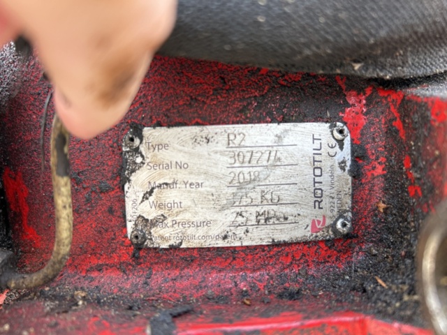 1378200-33 Bandgrävare med rototilt Takeuchi TB153FR -2009