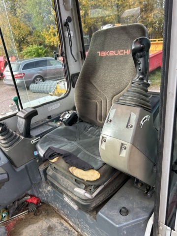 1378200-36 Bandgrävare med rototilt Takeuchi TB153FR -2009