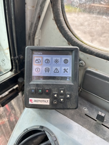 1378200-39 Bandgrävare med rototilt Takeuchi TB153FR -2009