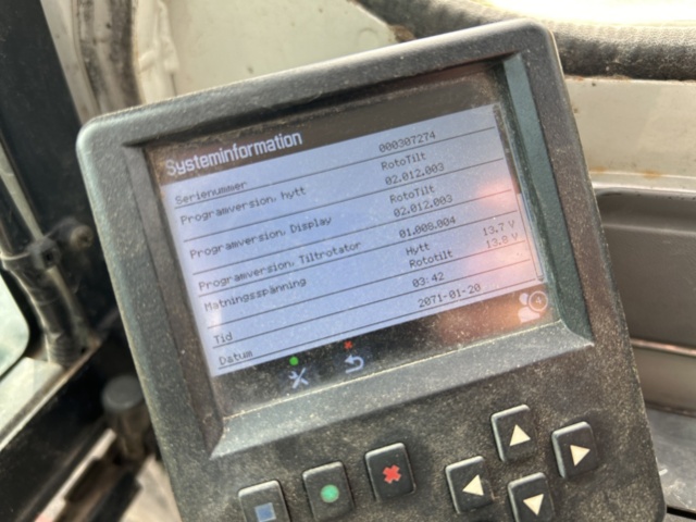 1378200-40 Bandgrävare med rototilt Takeuchi TB153FR -2009