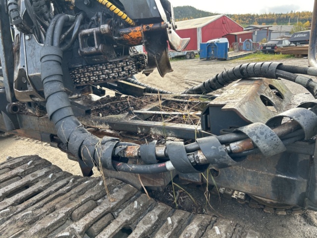 1378201-9 Kombimaskin skördare/skotare Timbear Lightlogg C