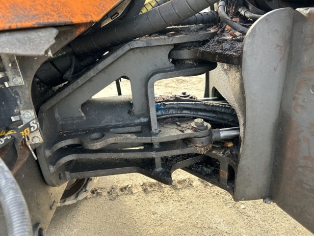 1378201-15 Kombimaskin skördare/skotare Timbear Lightlogg C