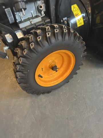 1296799-13 Snöslunga McCulloch ( Reperationsobjekt )