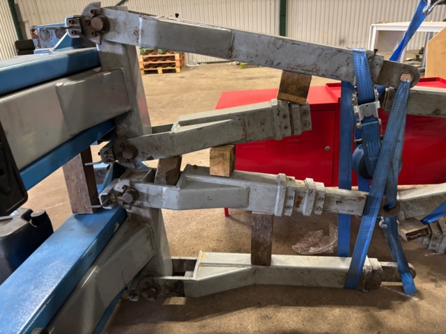 1410672-6 Tvåpelarlyft 4 ton, 2 st