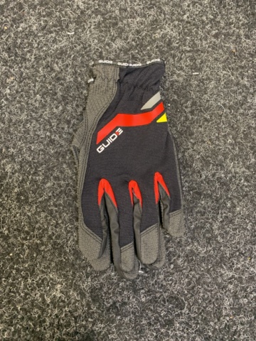 1429772-2 8 par Arbetshandskar Guide 5116 strl. 9