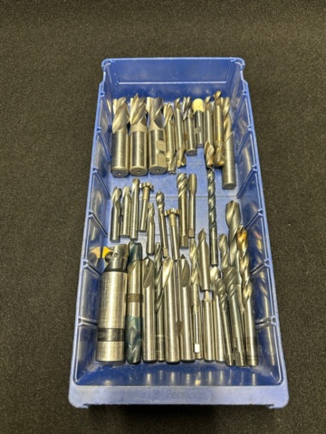 1399820-1 Borr och fräsar