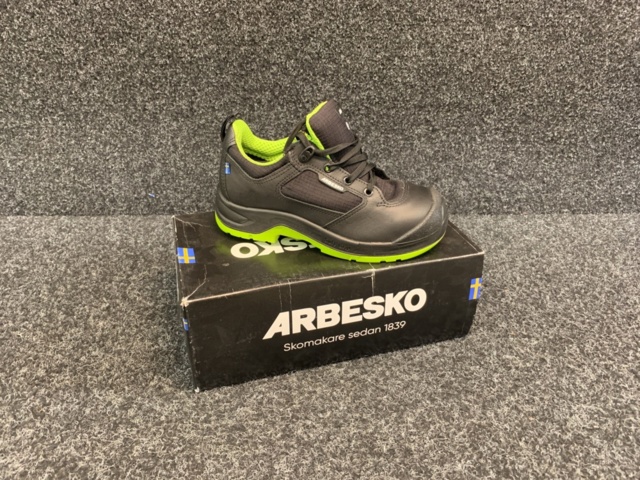 1430938-1 Skyddsskor Arbesko 943, Strl 39