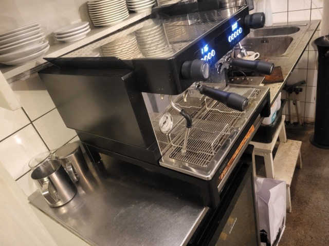 1431127-3 Crem EX3 – Espressomaskin 2-grupps (professionell)