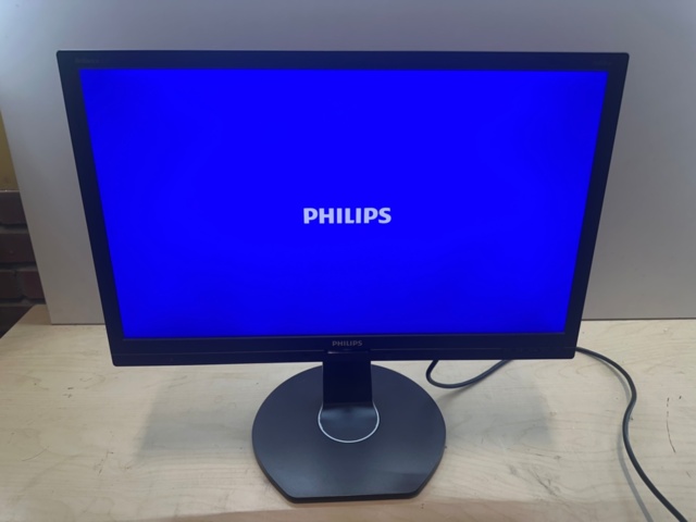 1431807-8 Computer monitors 4pcs