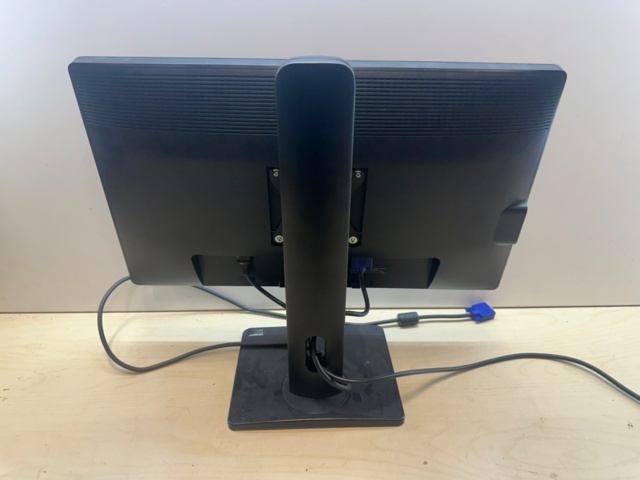 1431807-11 Computer monitors 4pcs