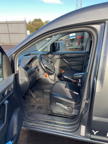 1351328-24 Volkswagen Caddy Van 2.0 TDI BlueMotion Manuell, 150hk, -2016