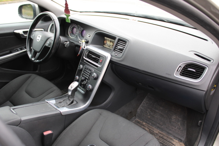 1430304-23 Volvo V60 D2 Powershift, 115hk, -2012