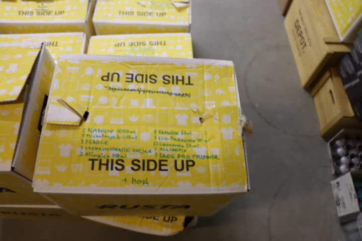 1430968-8 Varulager - Exklusiva hårvårdsprodukter för män