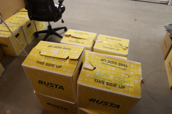 1430968-9 Varulager - Exklusiva hårvårdsprodukter för män