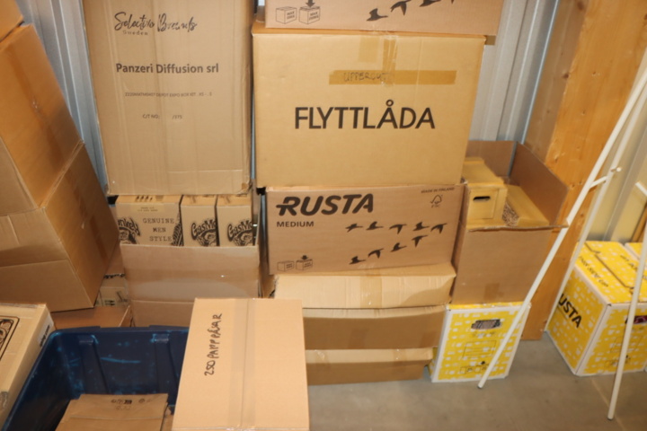 1430968-4 Varulager - Exklusiva hårvårdsprodukter för män