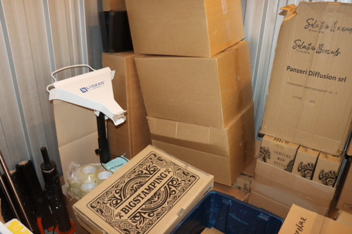 1430968-5 Varulager - Exklusiva hårvårdsprodukter för män