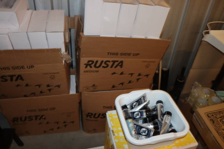 1430968-12 Varulager - Exklusiva hårvårdsprodukter för män