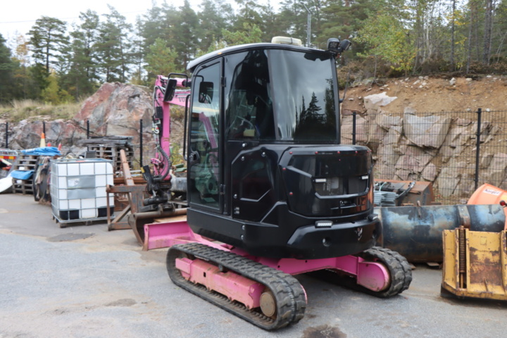 1431883-10 Excavator Volvo ECR35D 3.5 tons, 2 buckets