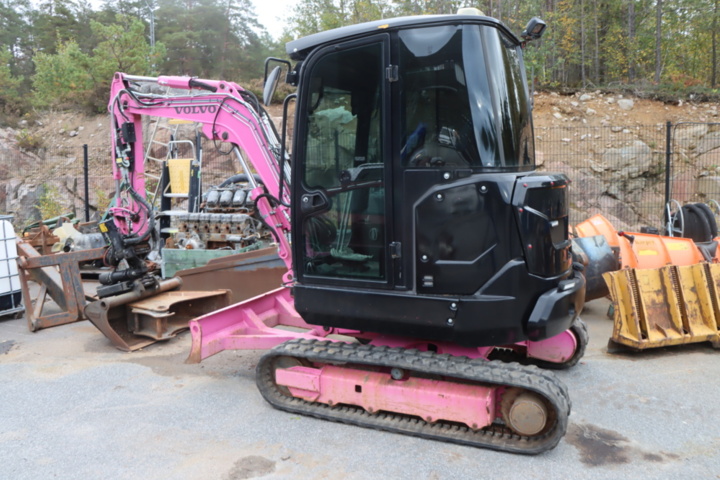 1431883-3 Excavator Volvo ECR35D 3.5 tons, 2 buckets